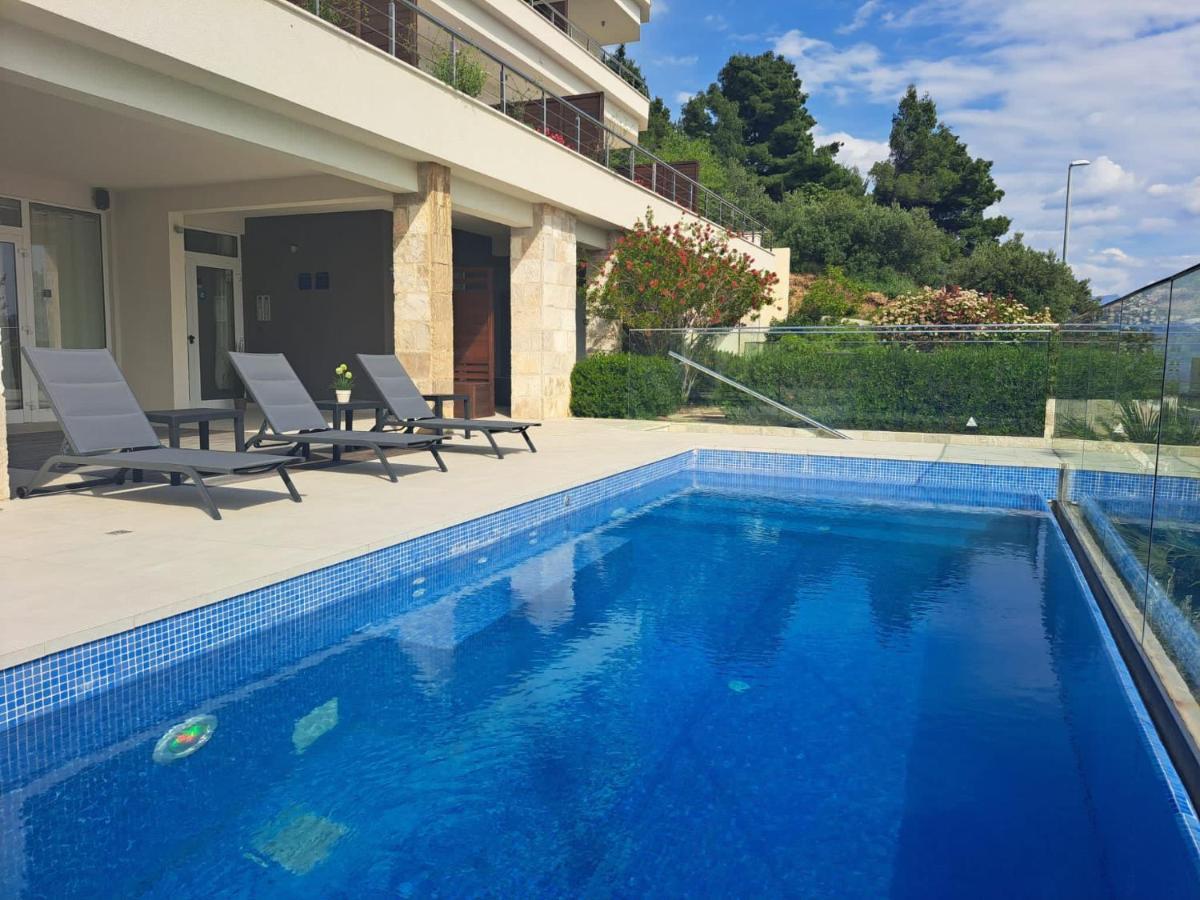 Villa Jolara With Heated Pool 麦米科 外观 照片