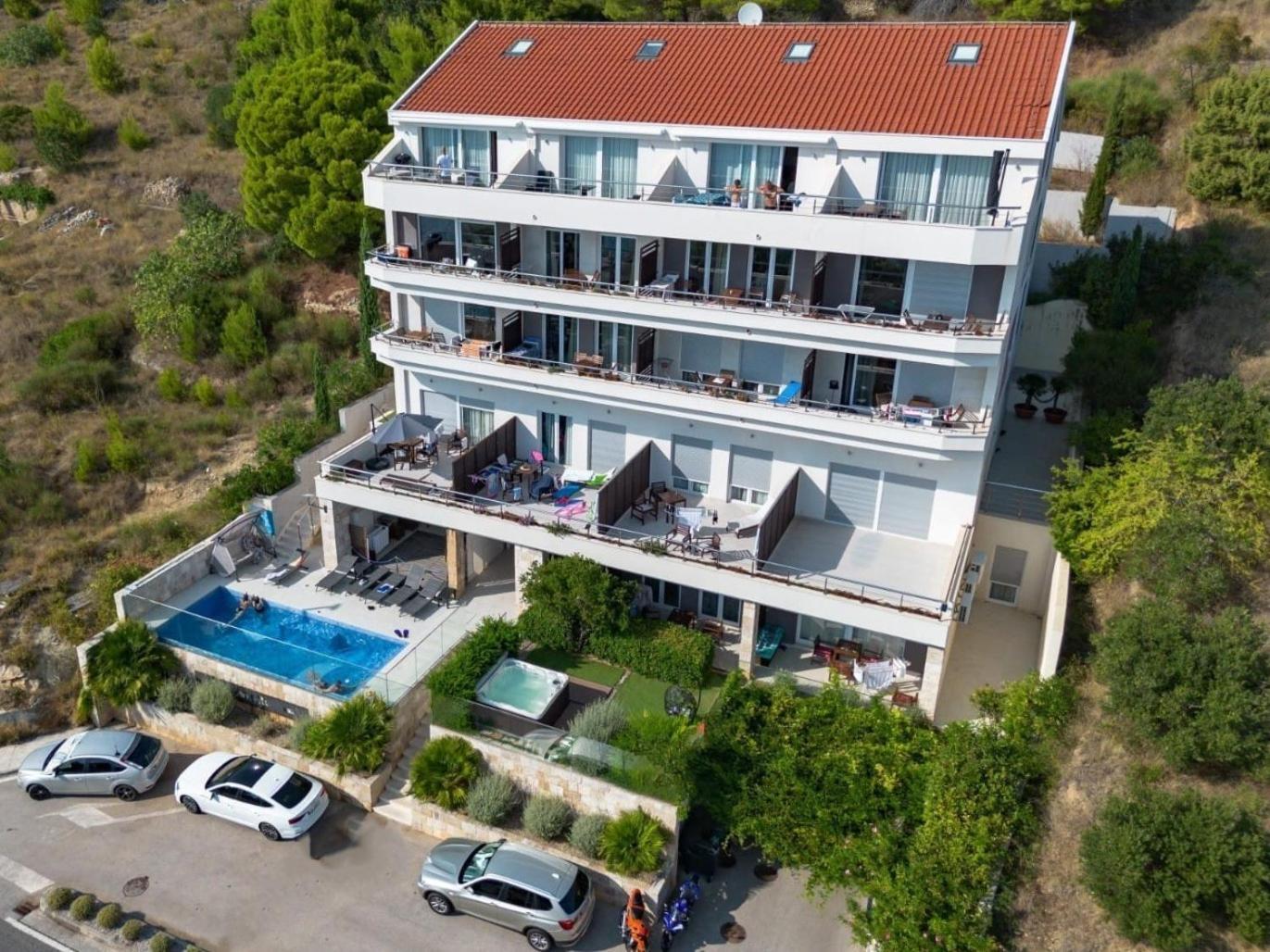 Villa Jolara With Heated Pool 麦米科 外观 照片